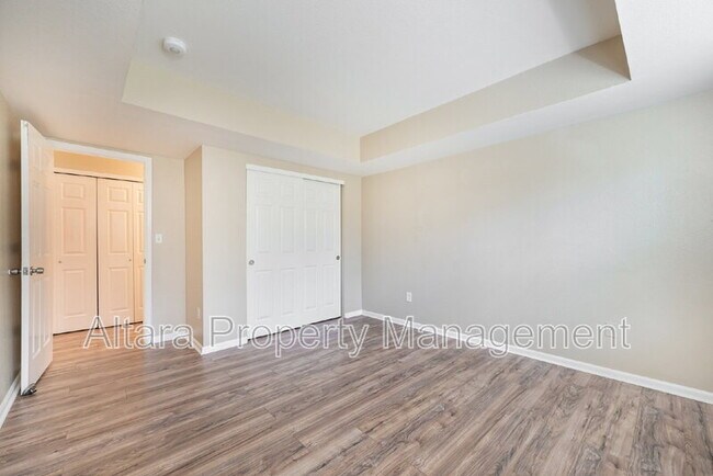 Building Photo - 407 S Memphis Way