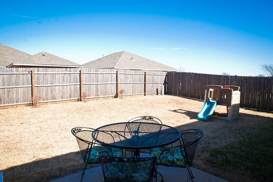 Building Photo - 3913 Caraway Ln