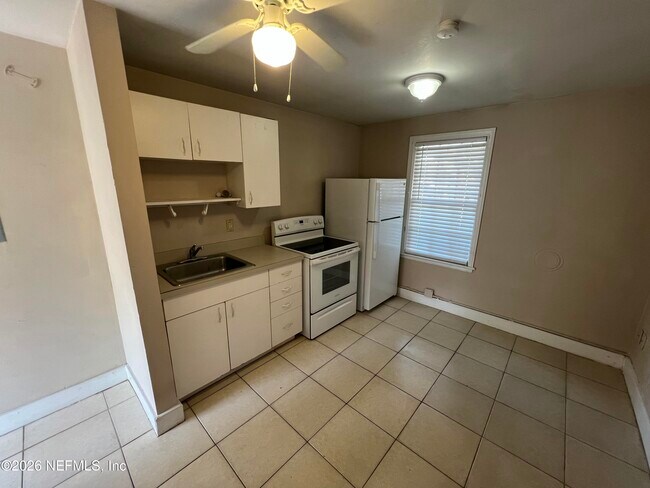 Building Photo - 99 Beach Ave