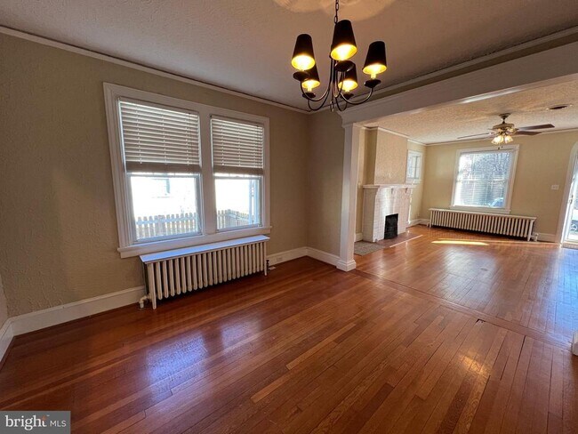 Building Photo - 1502 Greycourt Ave