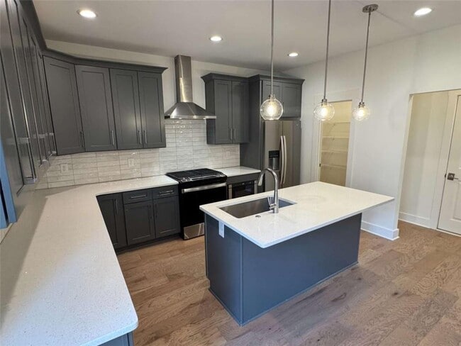 Building Photo - 2442 Mills Bend