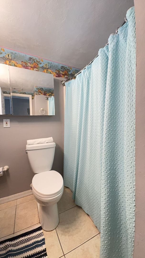 Building Photo - Fully Furnished Two Bedroom Long Term Beac...