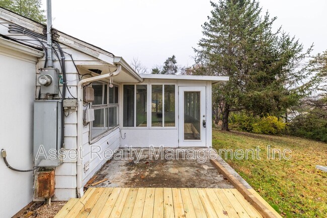 Building Photo - 4520 Nicholas Rd NW