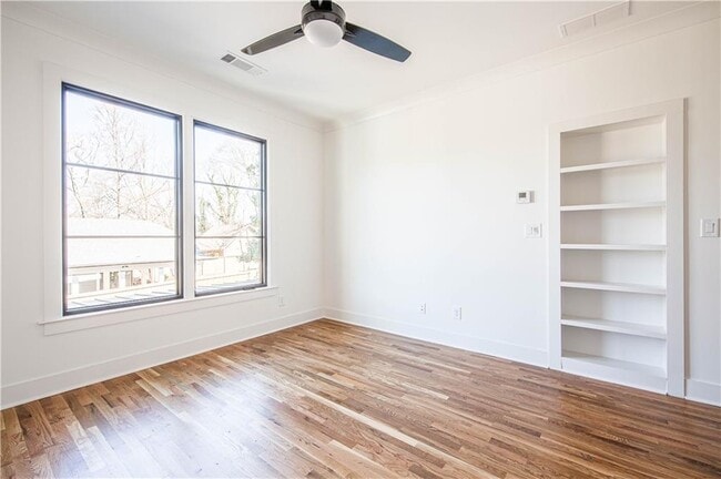 Building Photo - 1118 Arkwright Pl SE