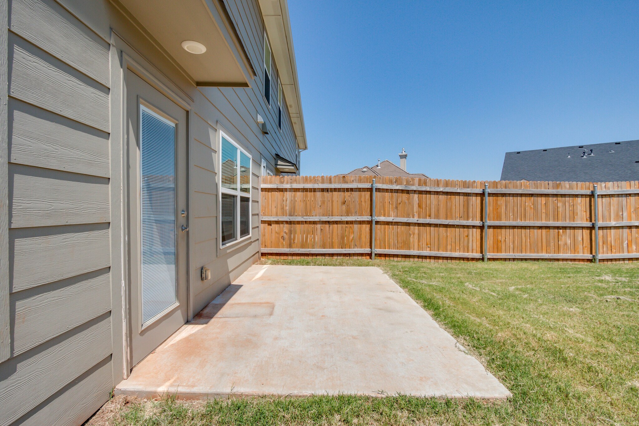 Building Photo - 2641 Cedar Tree Rd