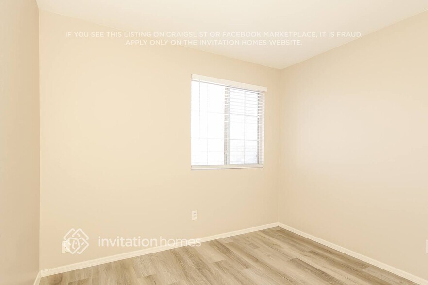 Building Photo - 11912 W Scotts Dr
