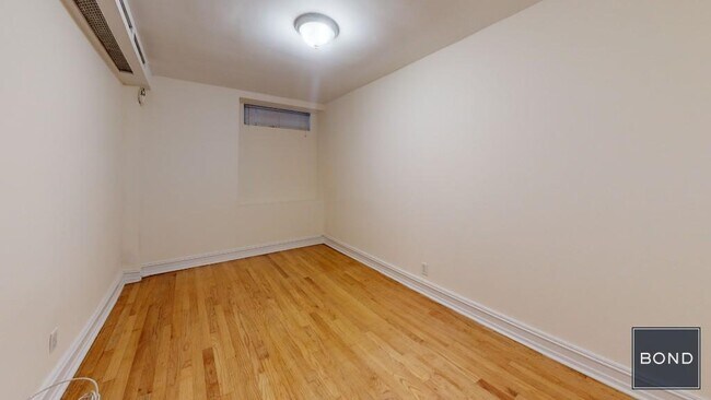 Building Photo - 323 E 83rd St