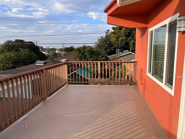 Building Photo - kl303r