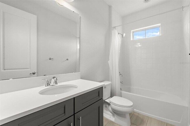 Building Photo - 10511 Royal Cypress Way