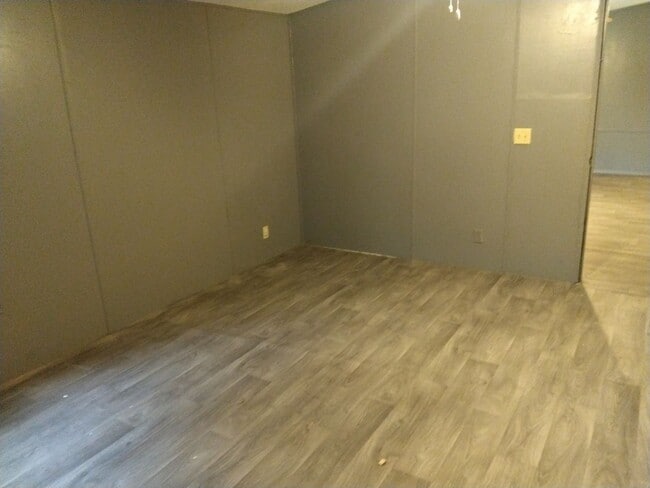 Building Photo - 15474 Mapletree Dr