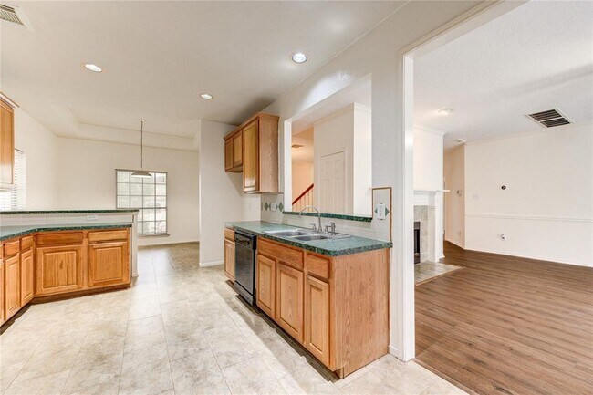 Building Photo - 15206 Garett Green Cir
