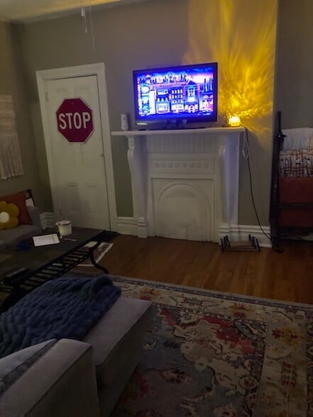 Building Photo - 1812 Locust St