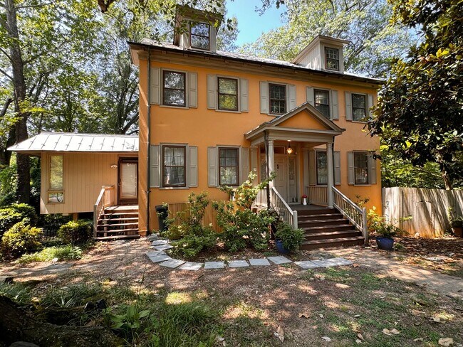 Primary Photo - 29 University Cir