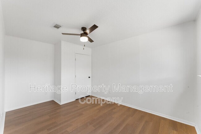 Building Photo - 4407 Bikini Dr