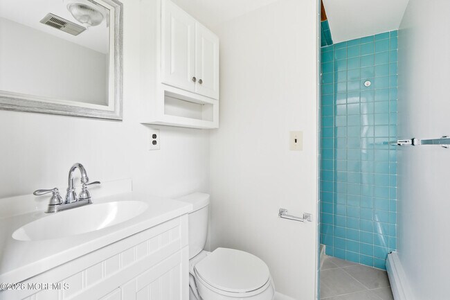 Building Photo - 638 Overton Pl