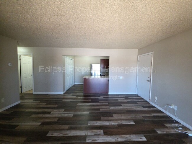 Building Photo - 512 Bell Ct