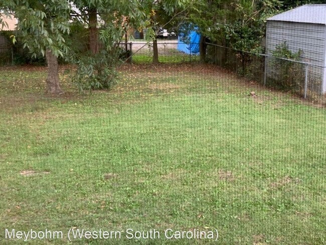 Building Photo - 3 br, 1.5 bath House - 723 Washington Circle