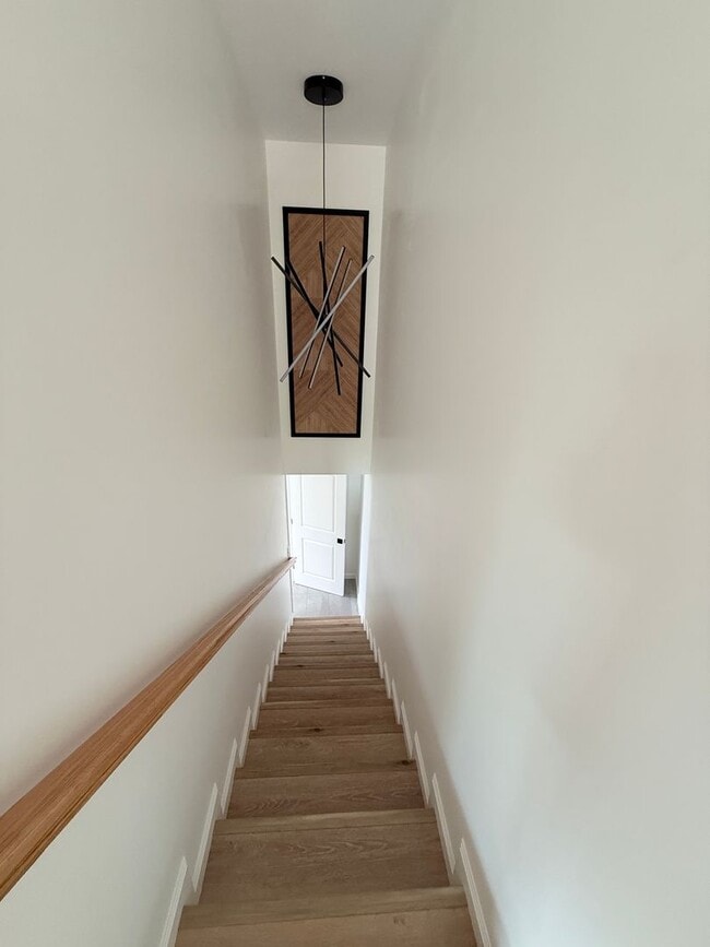 Building Photo - 1005 Belser St