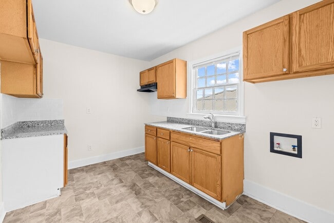Building Photo - 931 41st Street Ensley