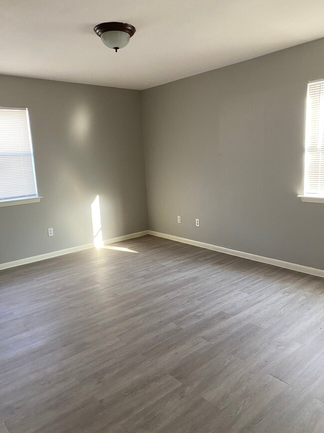 primary bedroom - 1002 Scenic Dr
