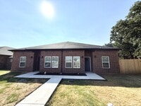 Building Photo - 921 S.Franklin Dr