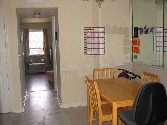 Building Photo - 2121 Acklen Ave