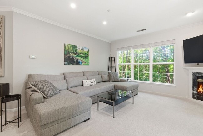 Building Photo - Charming 3BD/2BA in Island Creek