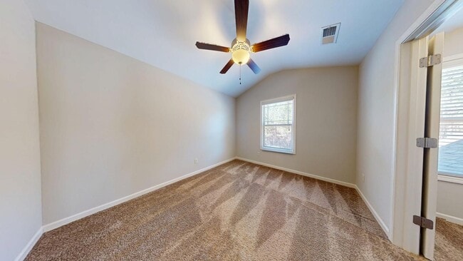 Building Photo - Solamere Subdivision