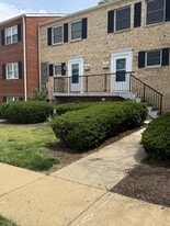 Building Photo - 5909 Mayflower Ct