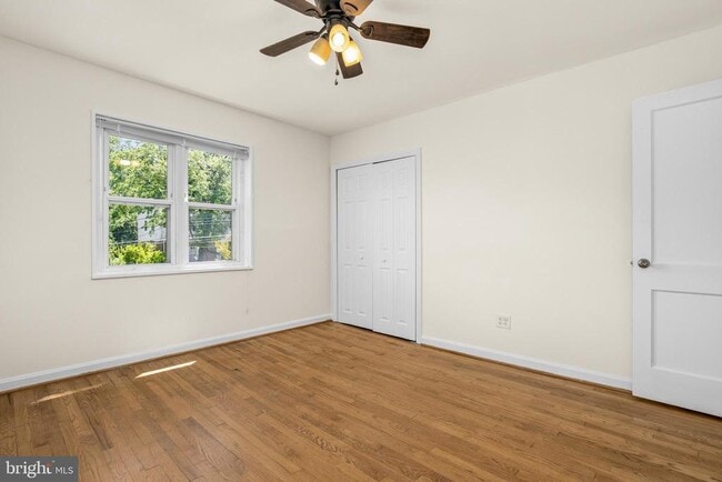 Building Photo - 5810 Fifer Dr