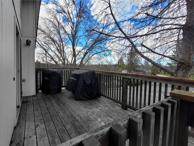 Building Photo - 651 N Hayes St