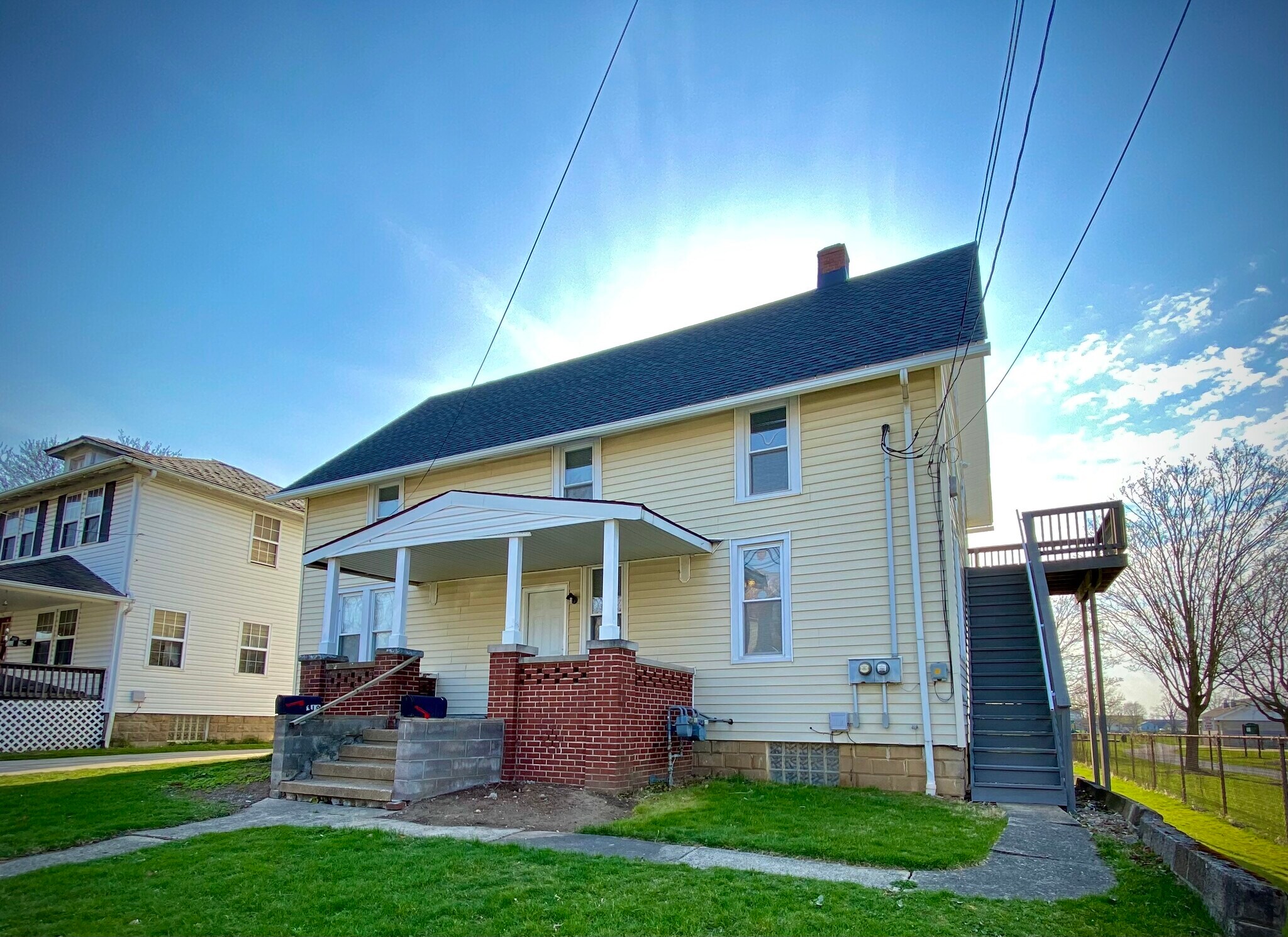 Building Photo - 319 N Huntington St