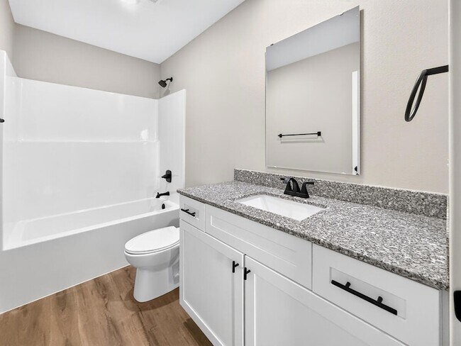 Building Photo - 585 Bailiwick Dr