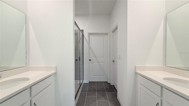 Building Photo - 1315 Normandy Dr