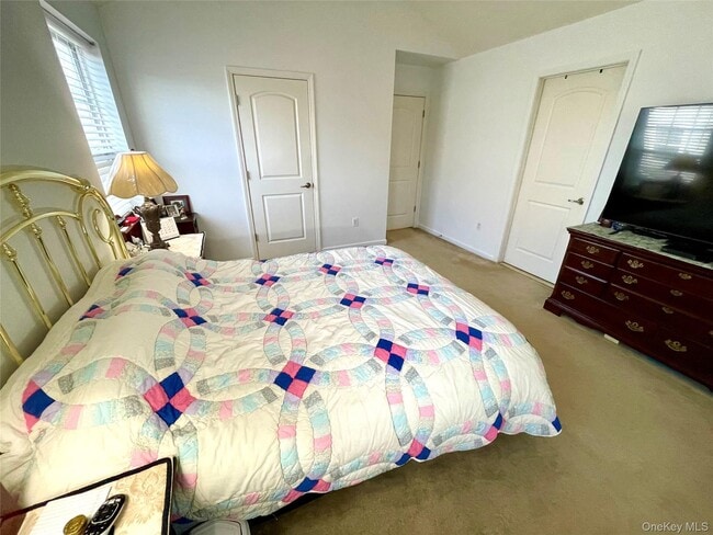 Building Photo - 141 Meadow View Dr