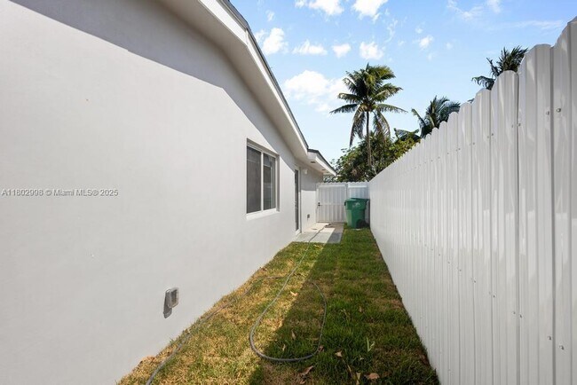 Building Photo - 4001 NW 187th Terrace