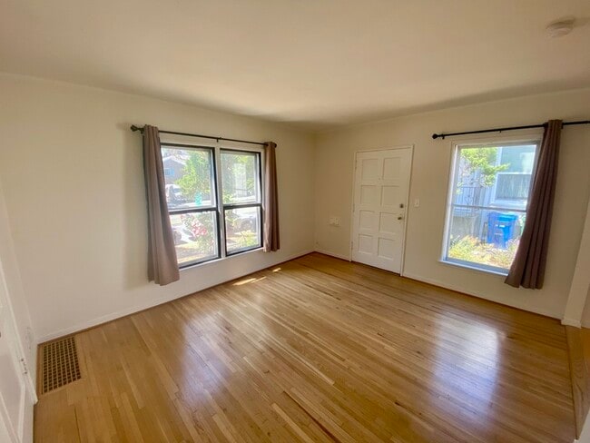 Building Photo - 5708 8th Ave NW