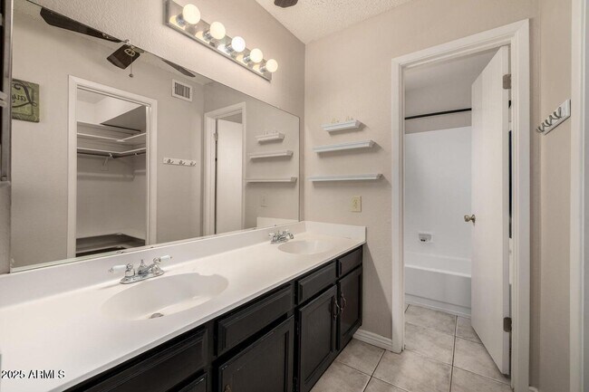 Building Photo - 2361 E Capri Ave