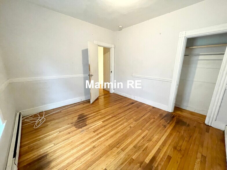 Building Photo - 61 Hillside St