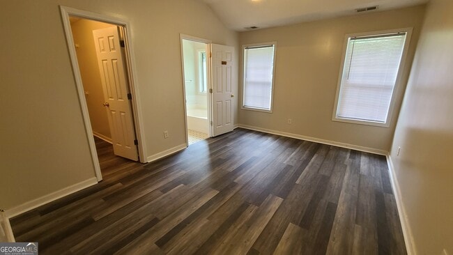 Building Photo - 601 Connors Path