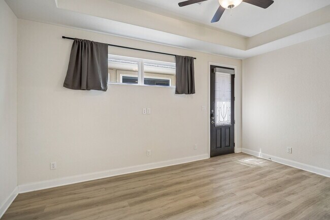 Building Photo - 154 Magnolia Cir