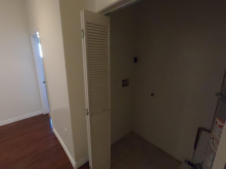 Building Photo - 8735 Cedros Ave