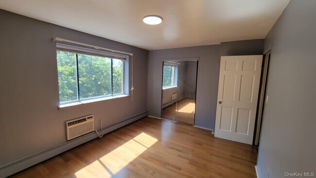 Building Photo - 6201 Spencer Terrace