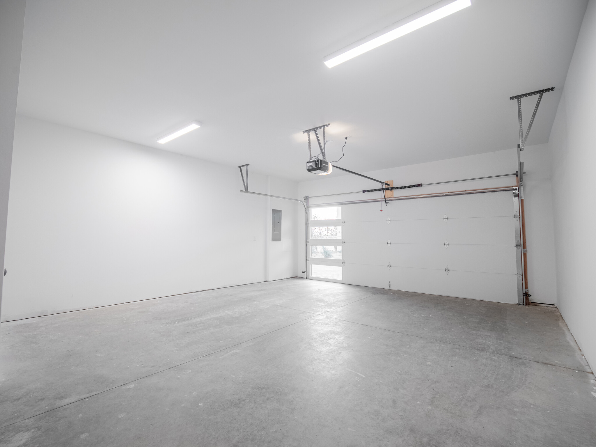 Garage - 1122 Baptist World Center Dr