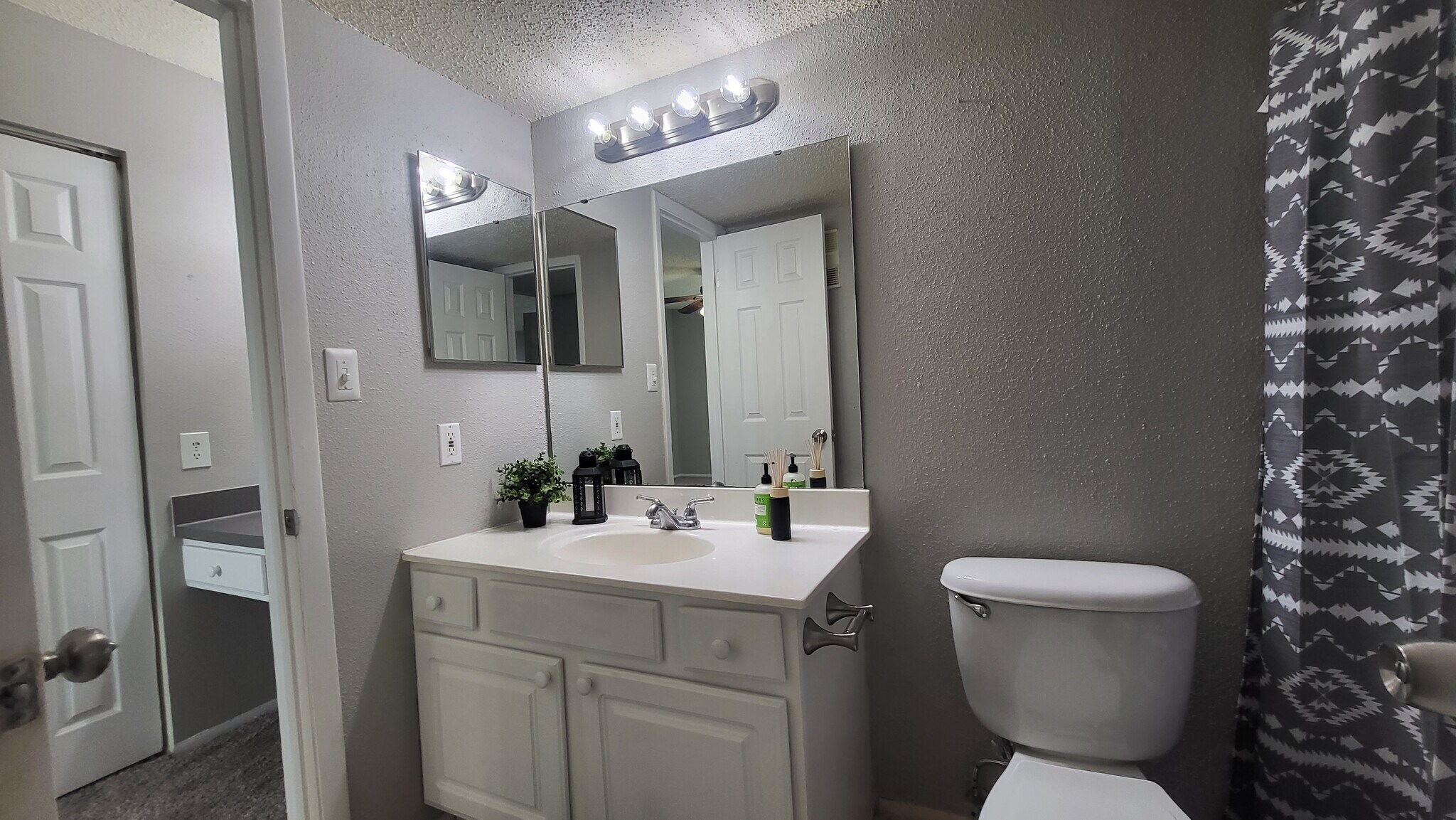Building Photo - 3748 Idlebrook Cir