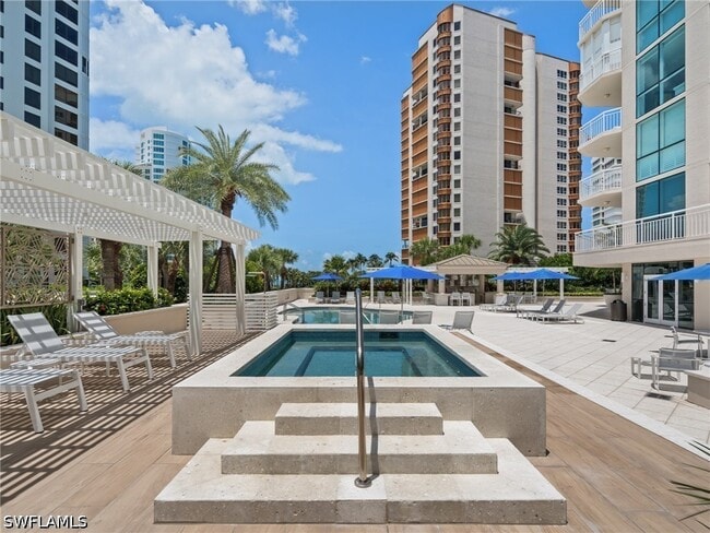 Building Photo - 4255 Gulf Shore Blvd N