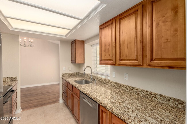 Building Photo - 3329 E Siesta Ln