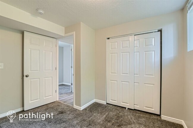 Building Photo - 667 West 2200 North