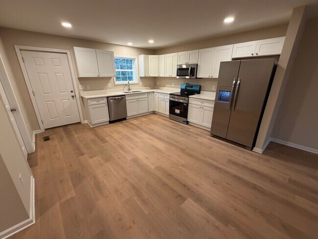 Building Photo - New Construction Duplex For Rent: 511 Maryland Ave, Burlington, NC