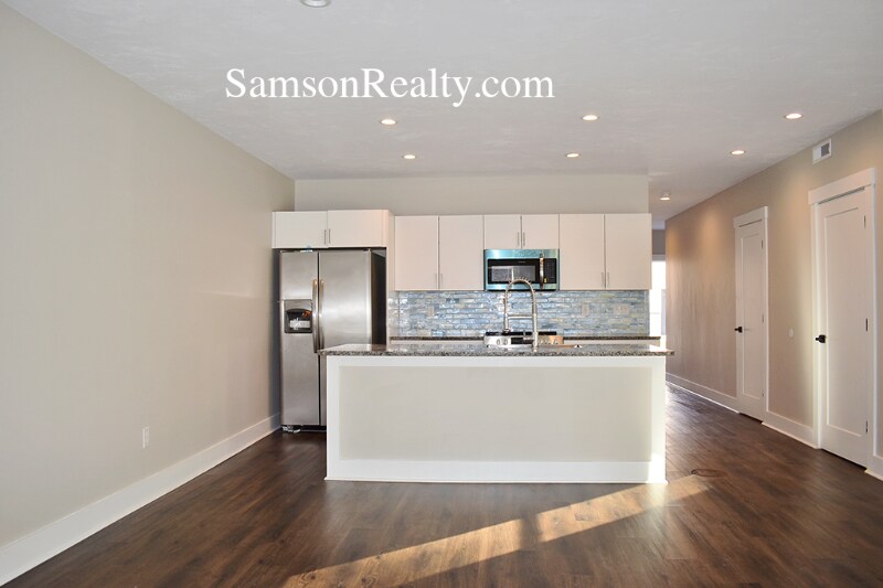 Building Photo - 121 Allura Ln